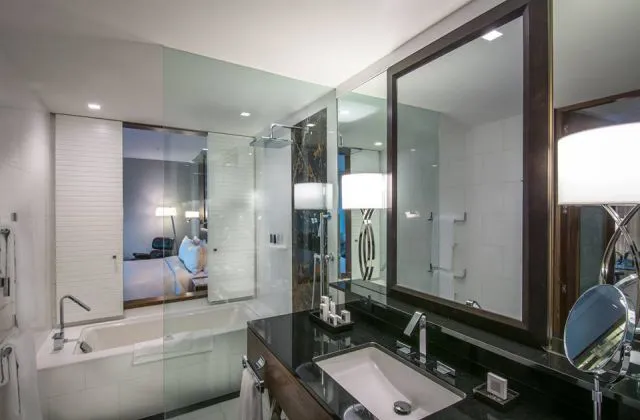 JW Marriott Hotel Santo Domingo deluxe bathroom